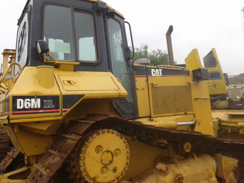 Used Caterpillar D6m Used Bulldozer for Sale (Original from Japan)