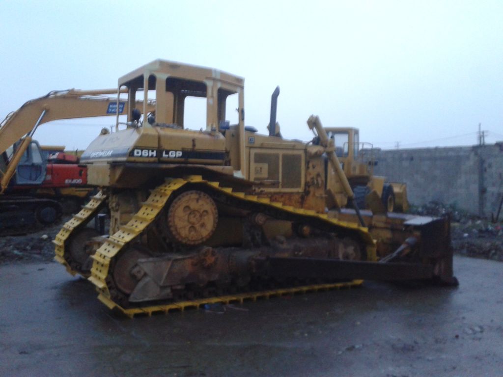 Used Crawler Bulldozer cat D6H [Japanese Dozer]