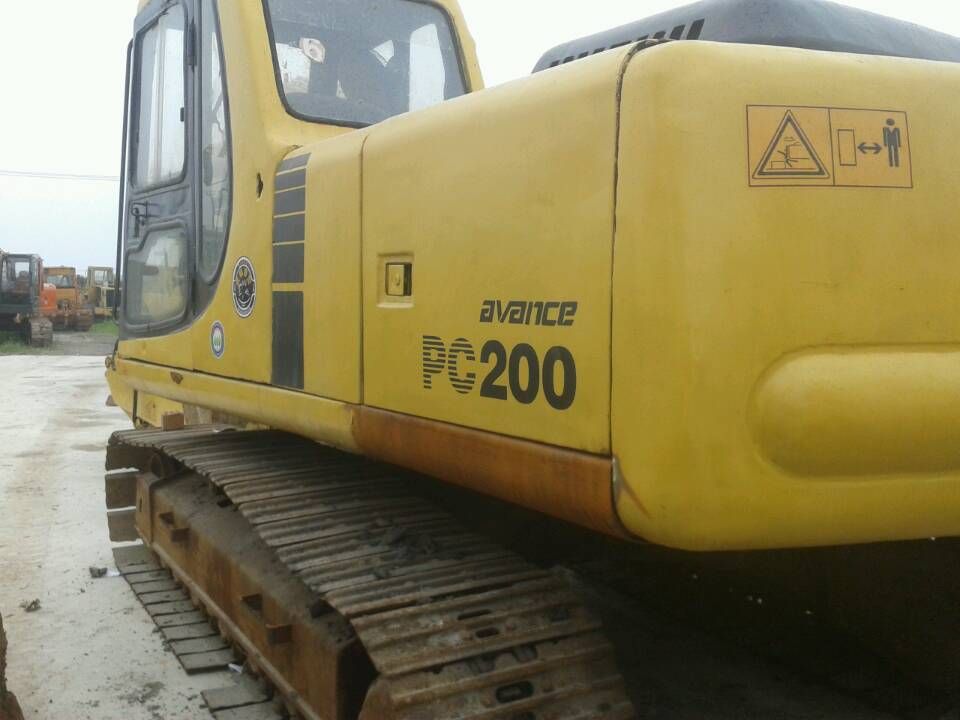 Used Komatsu PC200 Crawler Excavator