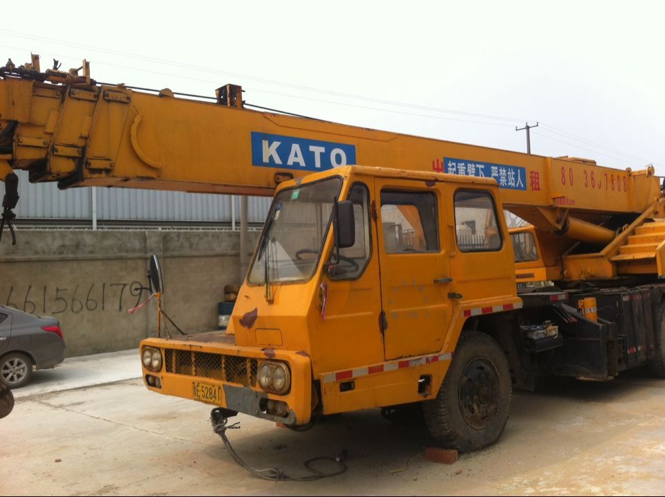 Used Kato NK300E Truck Crane