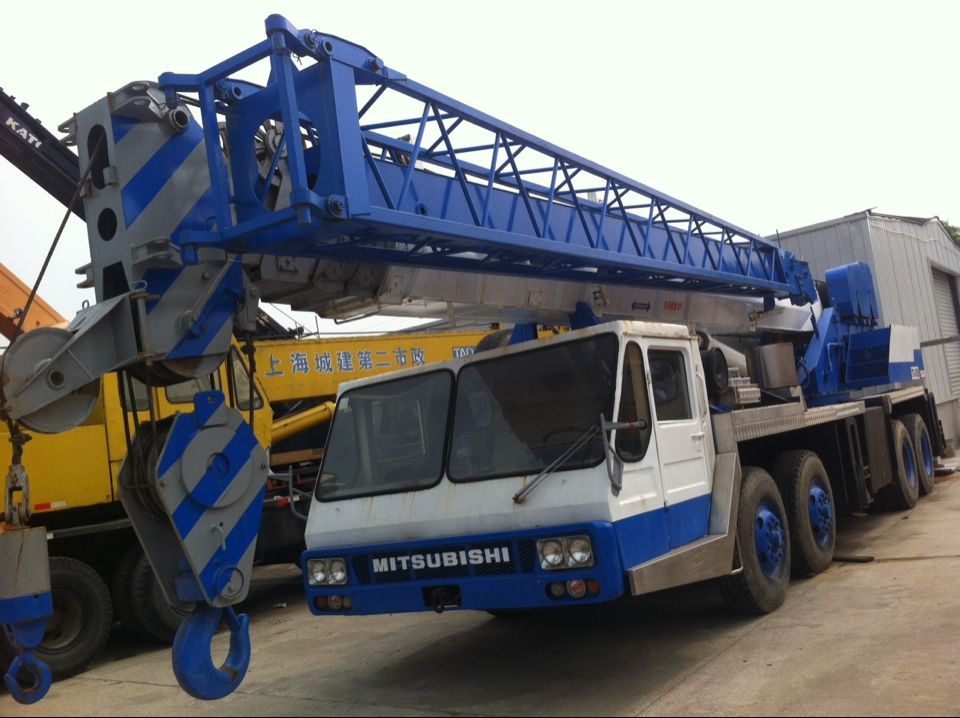 Used Tadano 50t Truck Crane TG500E