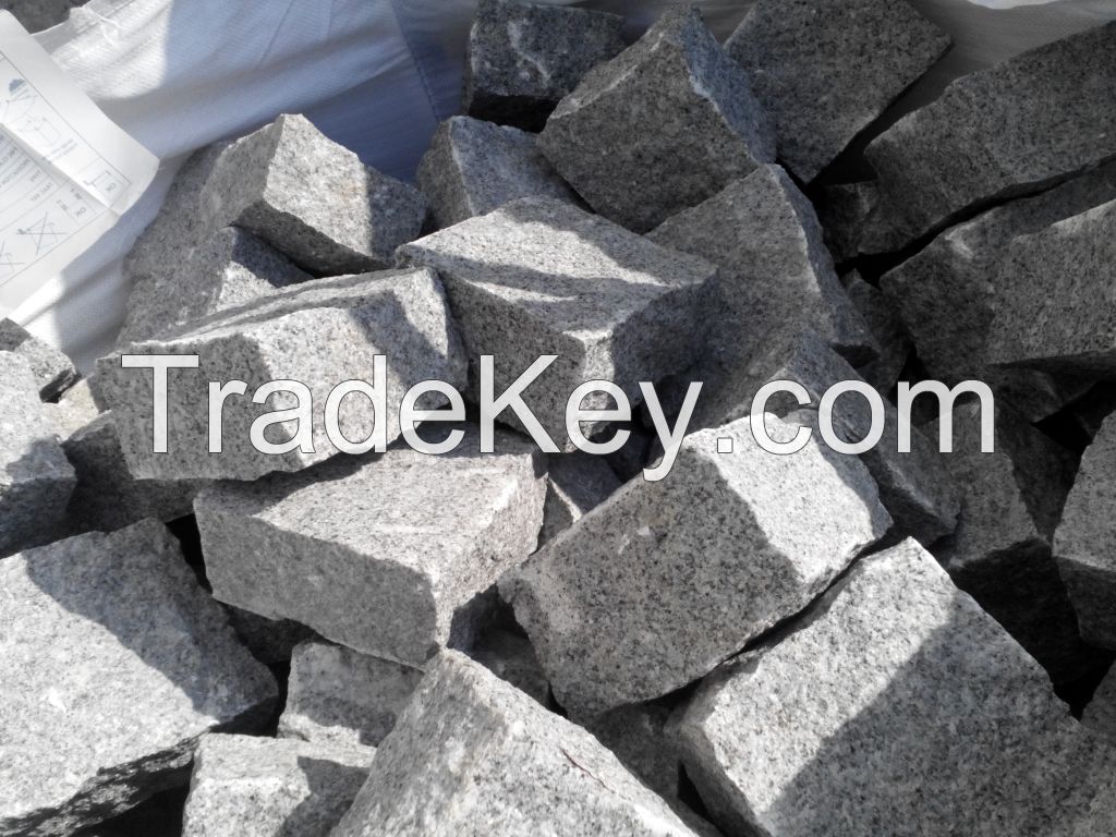 Cobbles granite gray sandblasted