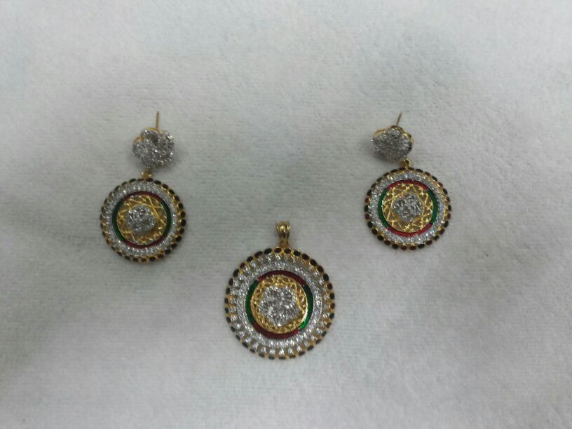 MEENAKARI WORK PENDANT