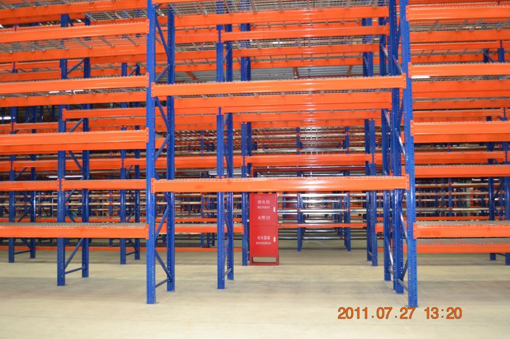 Heavy Duty Pallet Racking Selective Pallet Racking manufacturer Certified by ISO9001 CE