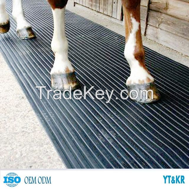 Horse rubber stall mat