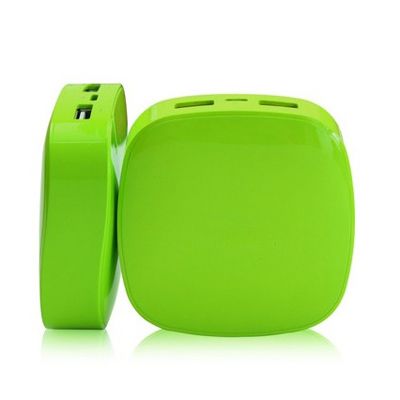 5,200mAh Mobile Phone Chargers for iPhone/iPod/Samsung with 5V/2A Output and LED Flashlight