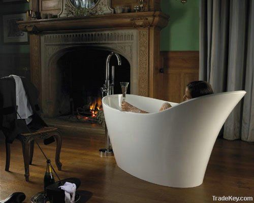 Pedestal cast iron bathtub