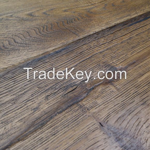 Brushed oak wood flooring 