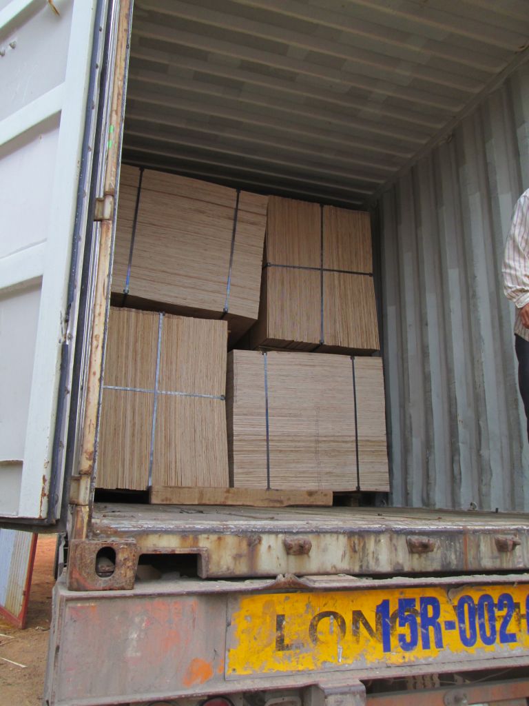 Packing plywood