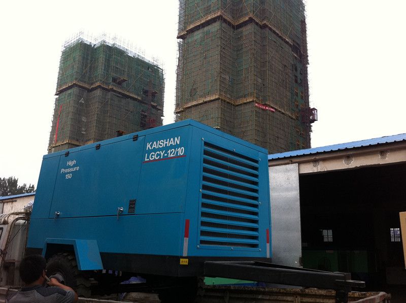 Wholes Price LGCY-12/10 Portable Diesel Screw Air Compressor For Mining Project With KY100
