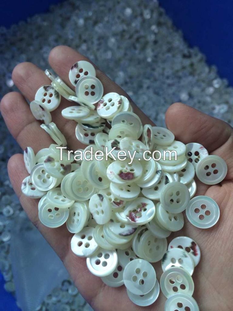 Natural 4 Holes Trocas/Trochus/Takase Shell Shirt Button with Round Rim