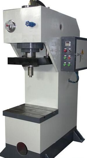 Press machine, hydraulic machine, molding machine