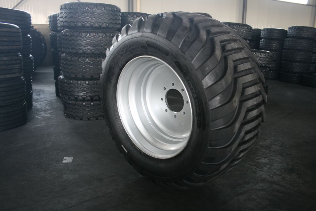 550/45-22.5 flotation tire 