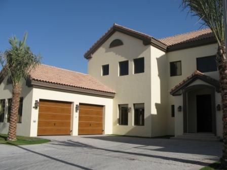 AUTOMATIC DOOR: GARAGE DOOR