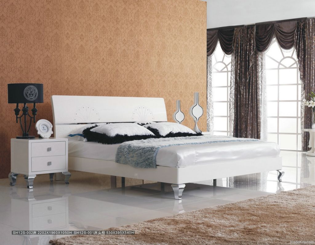 bedroom sets- bed