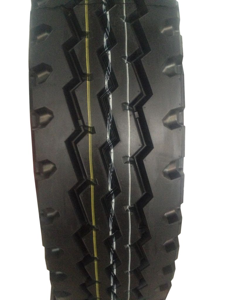 9.00R20 high quality and competitive price all steel radial truck tire at low price 