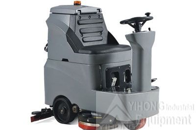 RIDE ON SCRUBBER YHFS-700RM