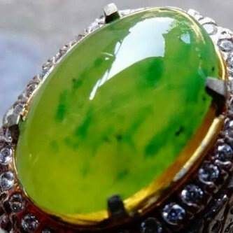 Emerald Stone (Natural)