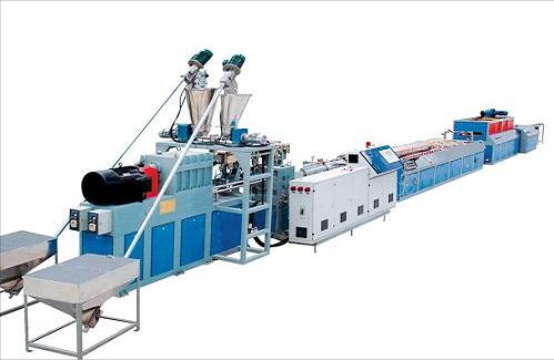 Wood-plastic extruding line (thick-plate)