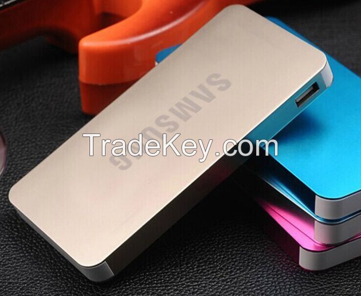 New model universal battery charges mobile power bank  in stock