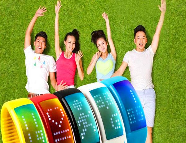 2014 best sellÃ‚Â  unisex smart Wrist  3D pedometer watch With usb flash drive
