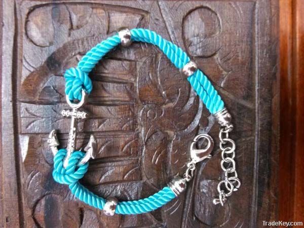 Anchor bracelet