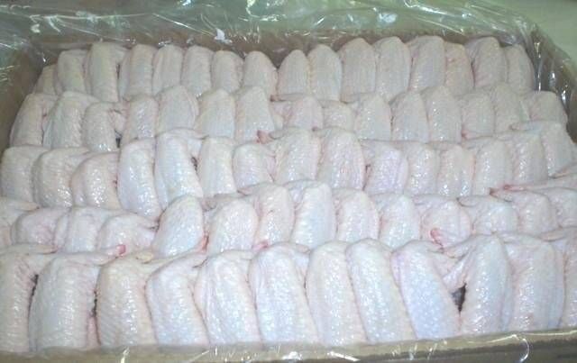 Frozen Chicken paws and whole chicken at good prices