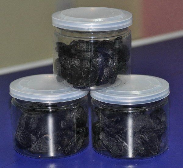 Peeled Black Garlic , 100gram in each can ,organic pure health food 