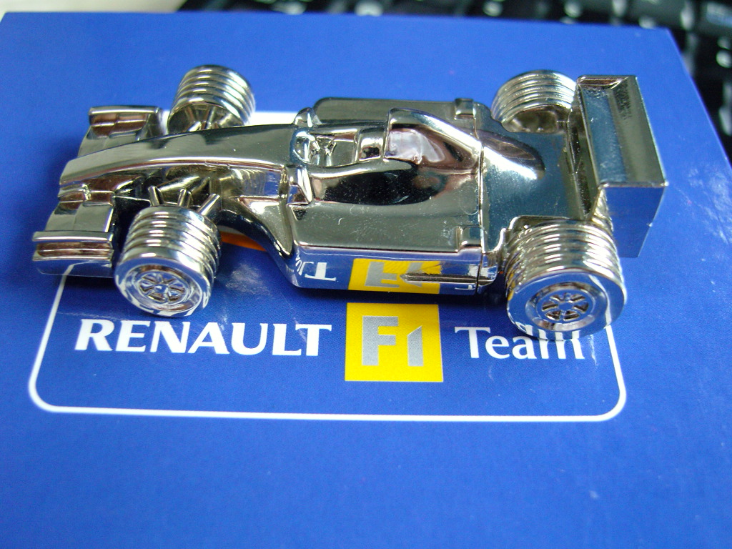 F1 Car like USB