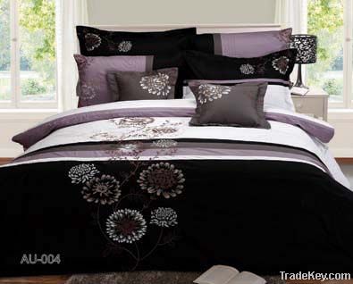 Nice Quilt Cover with Pillowcases