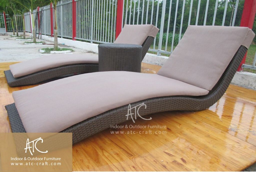 Hot Design wicker sun loungers