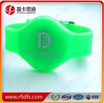 Professional factory low price rfid swimming pool bracelet