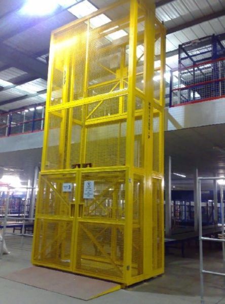 Chain Guard Rail Lift Platform