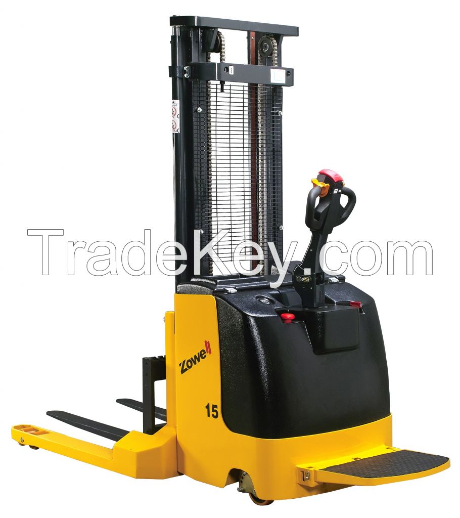 Electric Straddle Stacker