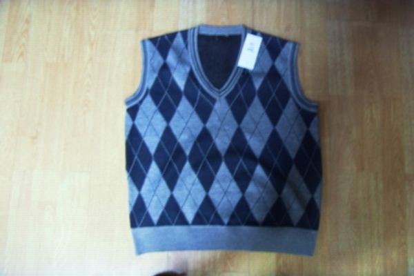 men's v-neck jacqaurd pullover vest sweater