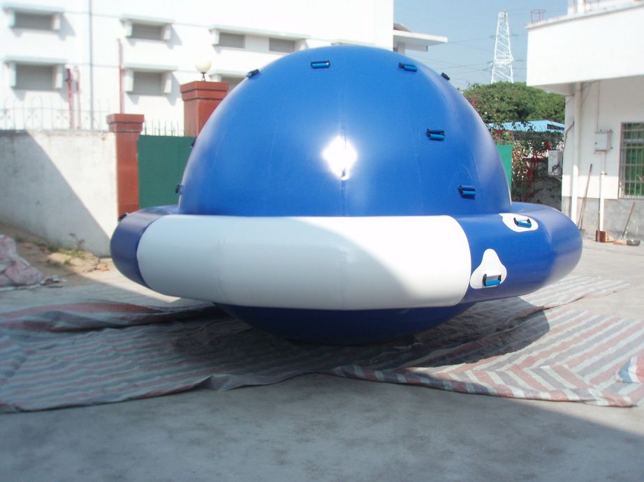 UFO Shape PVC Amazing Inflatable Water Parks Giant Floating Ball for Climbing