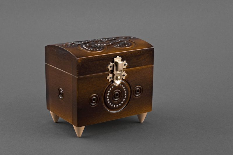 Inlaid wooden box