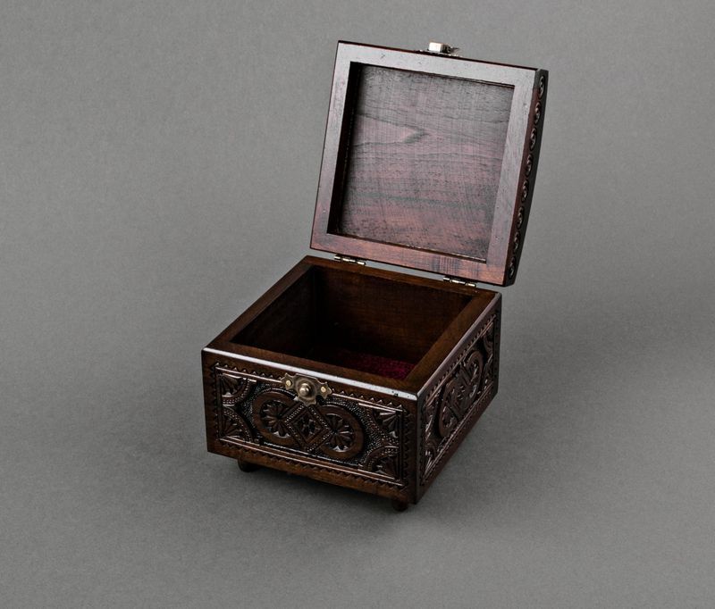 Square wooden box