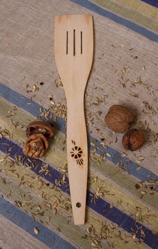 Wooden stirring spatula