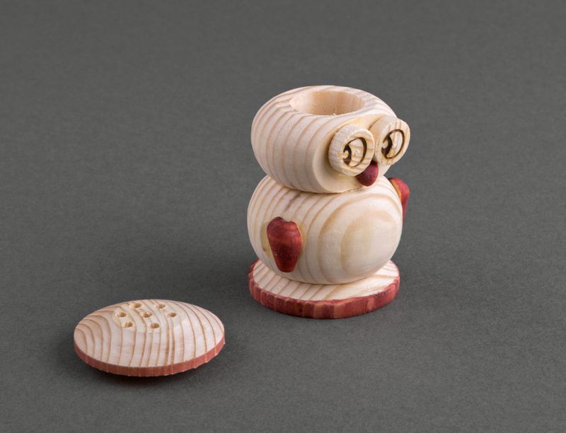 Wooden salt shaker in the form of a owl. 