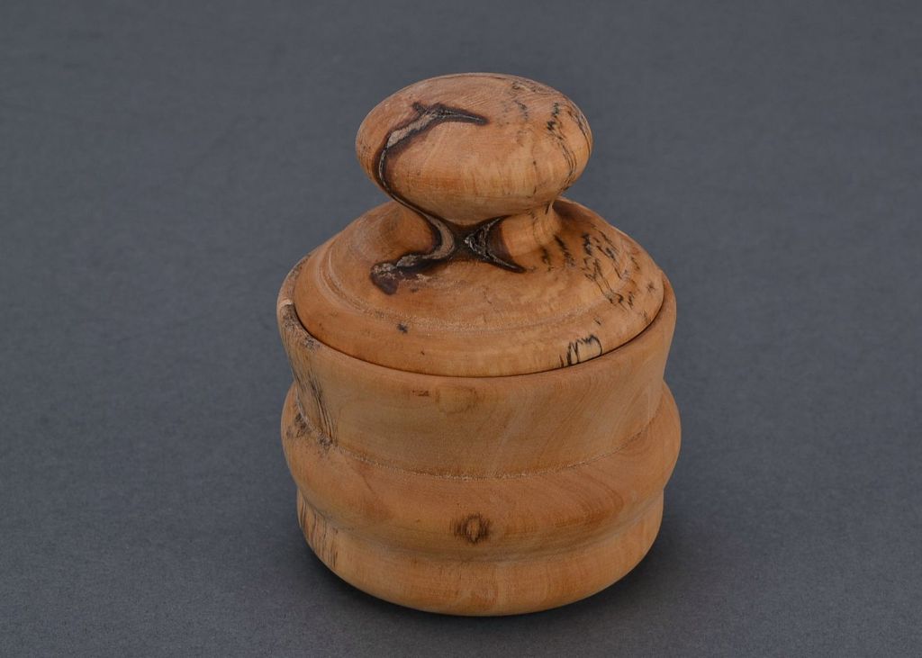 Wooden salt pot