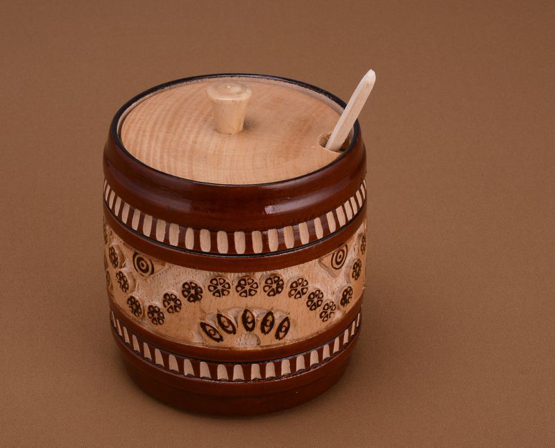 Sugar bowl with lid and spoon