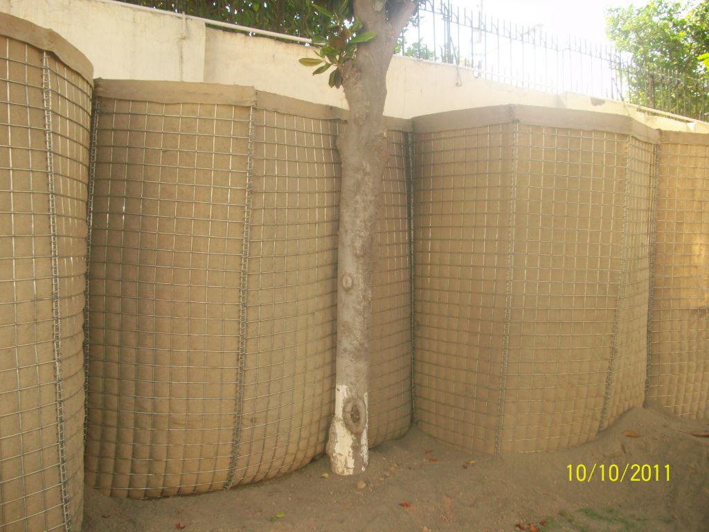 Razor Wire, Chain link fence, Barbed Wire, Hesco Bags - Other Business &  Industry - 1084969960
