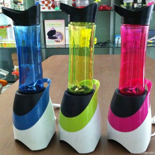 SMOOTHIE MAKER BLENDER