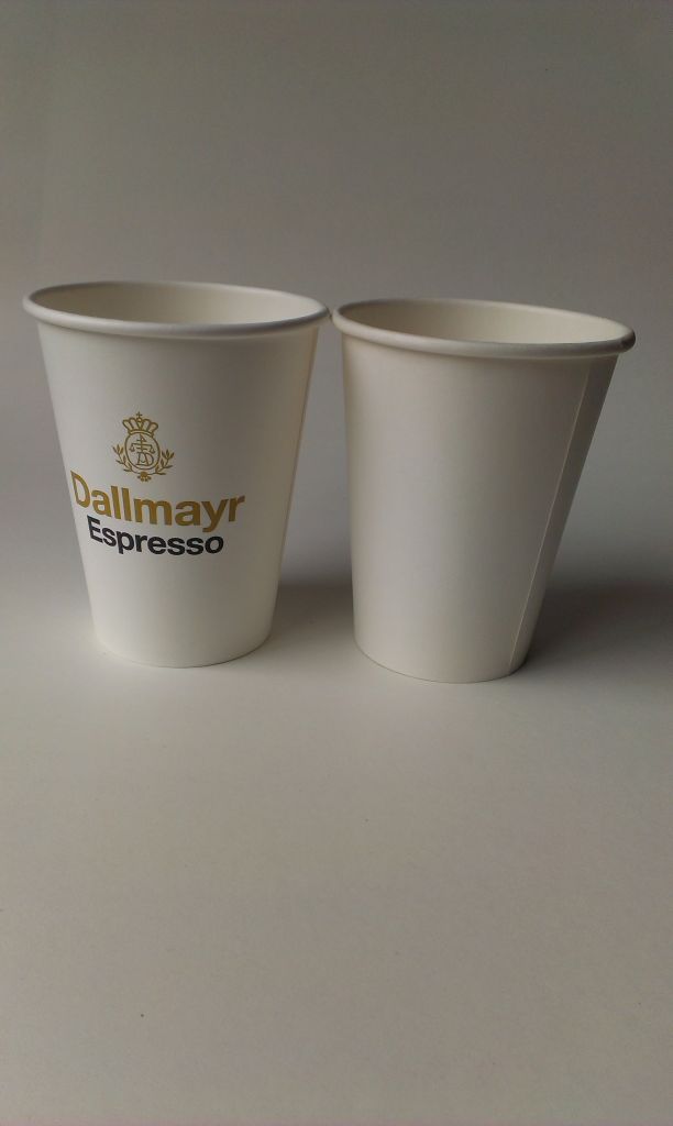 Disposable paper cups coffee cup