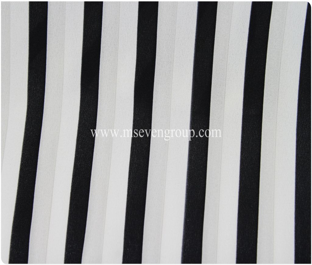 Wholesale china fashionable 100% Polyester pleated chiffon fabric, pleated chiffon crepe fabric