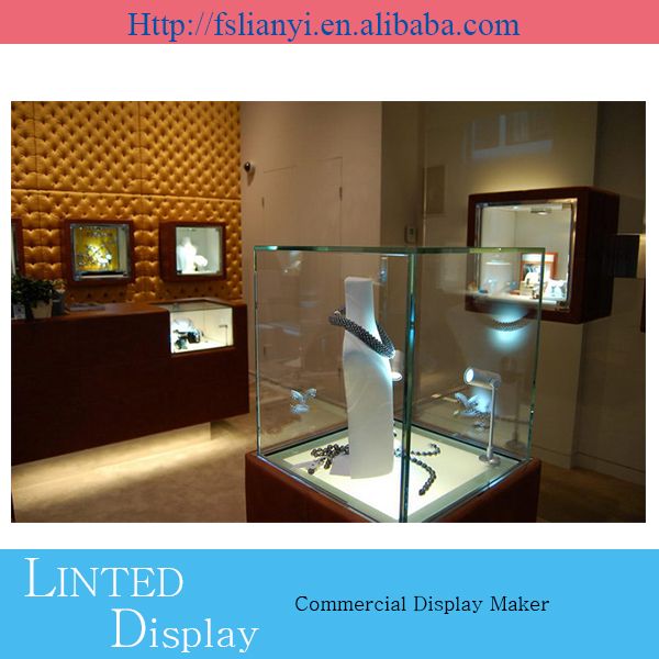 Various of used jewelry showcases