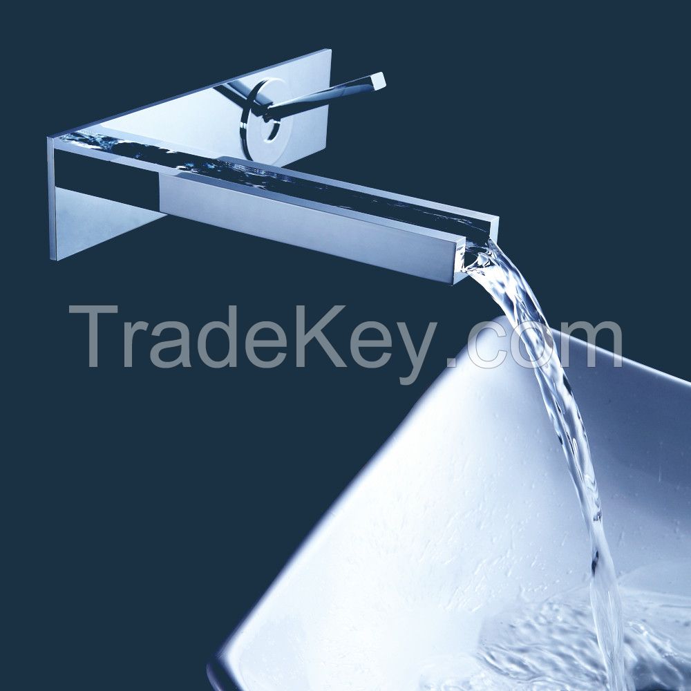 Waterfall basin faucet