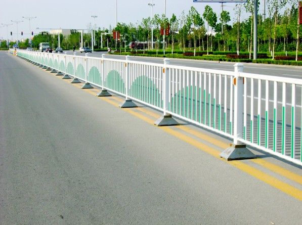 High speed way traffic guard fence plastic-coated guardrail vehicle gu