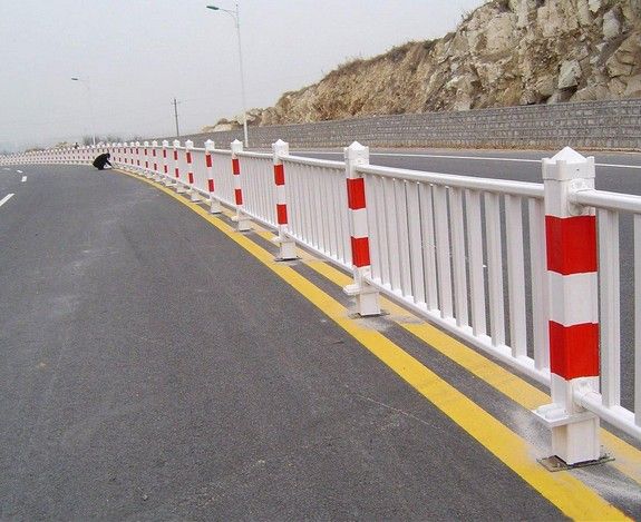 High speed way traffic guard fence plastic-coated guardrail vehicle gu